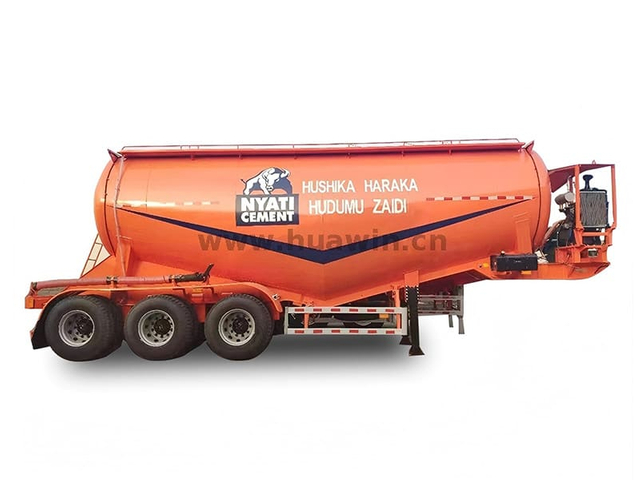 Trailer à pétrolier en ciment en vrac Sinotruk 3 essieux 33cbm