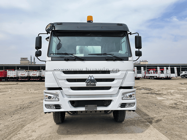 Sinotruk Howo 4 × 2 camion d'égouts 10 mètres cubes